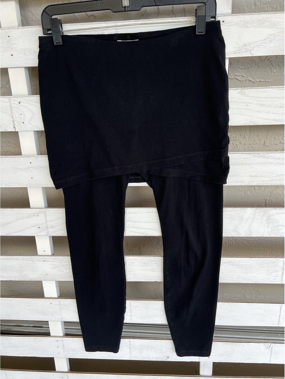 Cabi Women's S Athletic Sports Leggings Skirt Black S.